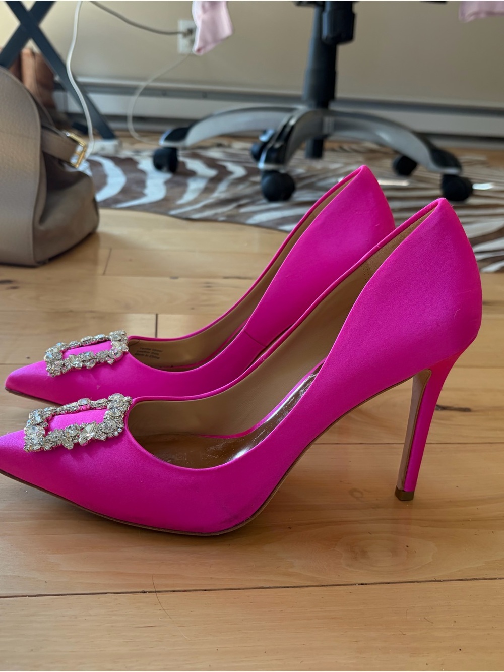 Gorgeous Badgley Mischka Pink Heels